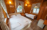 Bungalow With Garden View