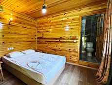 Standart Oda-Havuz Manzaralı