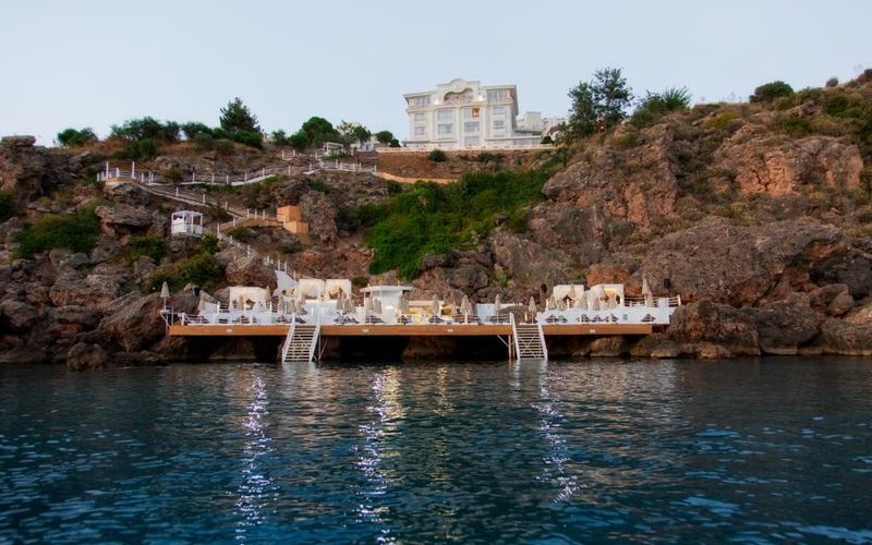 La Boutique Hotel & Suites · 1