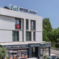 Leaf River Suites