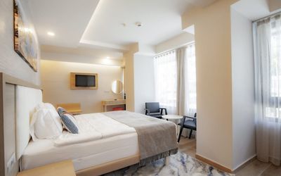 Old Town Point Hotel · 2