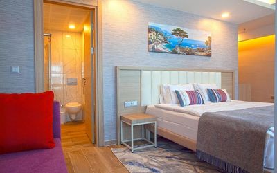 Old Town Point Hotel · 3