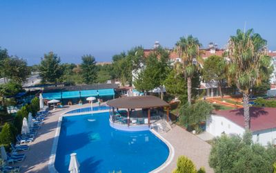 Ces Club Hotel Side · 4