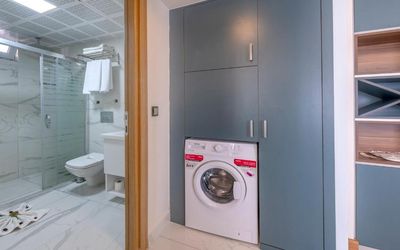The Luna Suite Hotel · 5