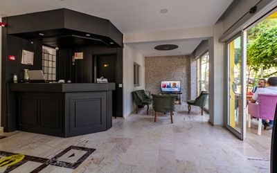 Ümit Hotel · 5