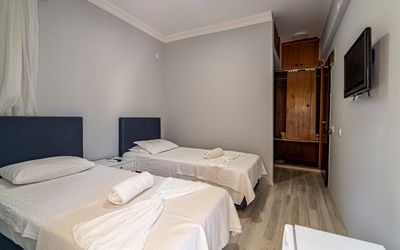Ümit Hotel · 4