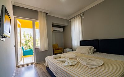 Ümit Hotel · 3