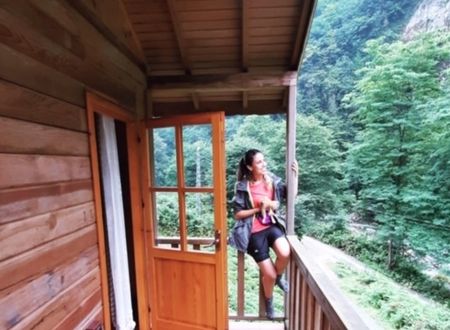 turkey/artvin/2-mencunakonaklari.jpg
