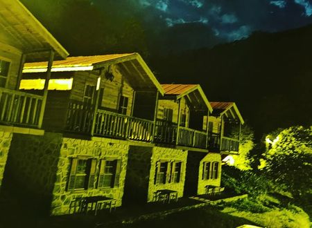 turkey/artvin/arhavi/mencunakonaklarieb3033f3.jpg