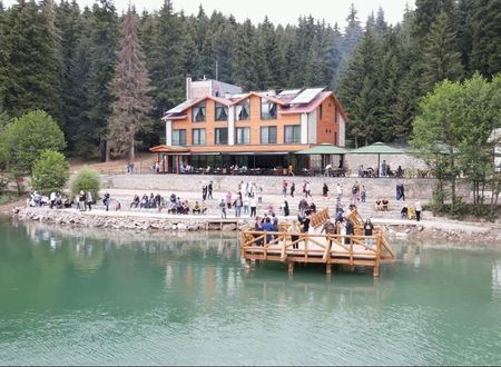 turkey/artvin/savsatkaragolhotelb0790849.jpg