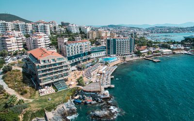 Charisma De Luxe Hotel · 5