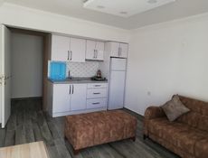 1+1 HAVUZ MANZARALI BALKONLU DAİRE