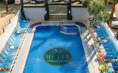 Mutlu Hotel · 5