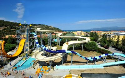 Aqua Fantasy Aquapark Hotel & Spa · 4