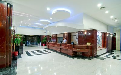 Korumar Hotel De Luxe · 4