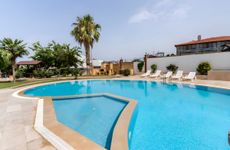 turkey/aydin/kusadasi/thelionsdenkusadasi2c1a91ea.jpg