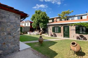 turkey/balikesir/ayvalik/avlulukonakkucukkoy53e1f6fa.jpg