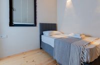 Yoga Evi 4
