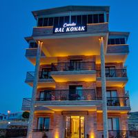 Cunda Balkonak Otel