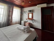 Kısmi Deniz Manzaralı Standart Oda  | 10 Numaralı Oda