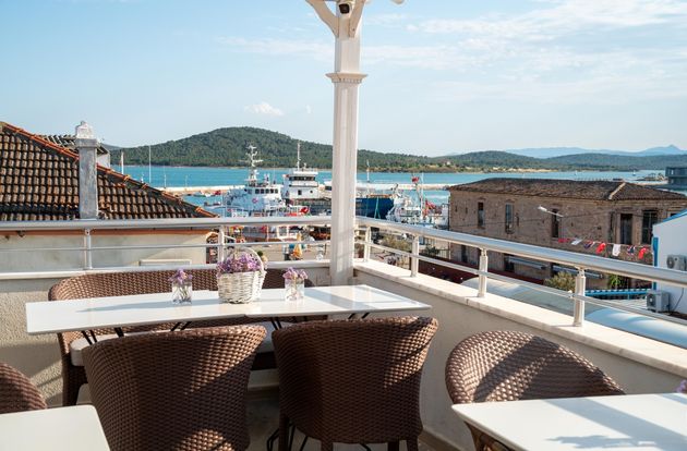 turkey/balikesir/ayvalik/ferahievlercunda65975fcd.jpg