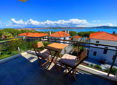 turkey/balikesir/ayvalik/lauracundabc54a017.jpg