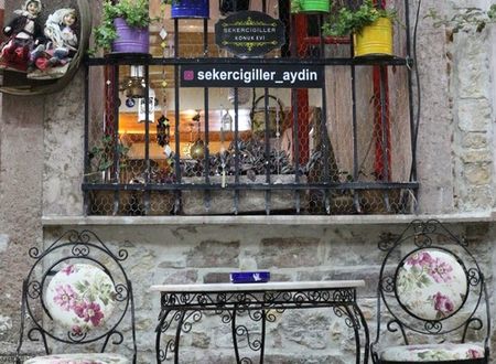 turkey/balikesir/ayvalik/sekercigillergrupkonukevid00b69ed.jpg