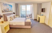 Deluxe Room for 4 Persons - Sea View