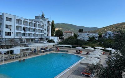 Alevok Hotel · 3