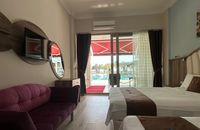 Uc Person Pool Base Room