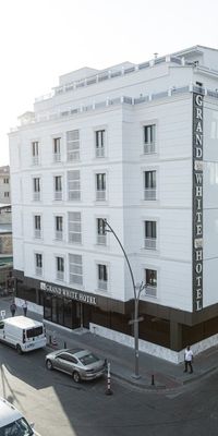 Grand White Hotel