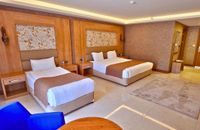 Triple Suit Room