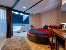 Junior Suit Room with Jacuzzi Teras