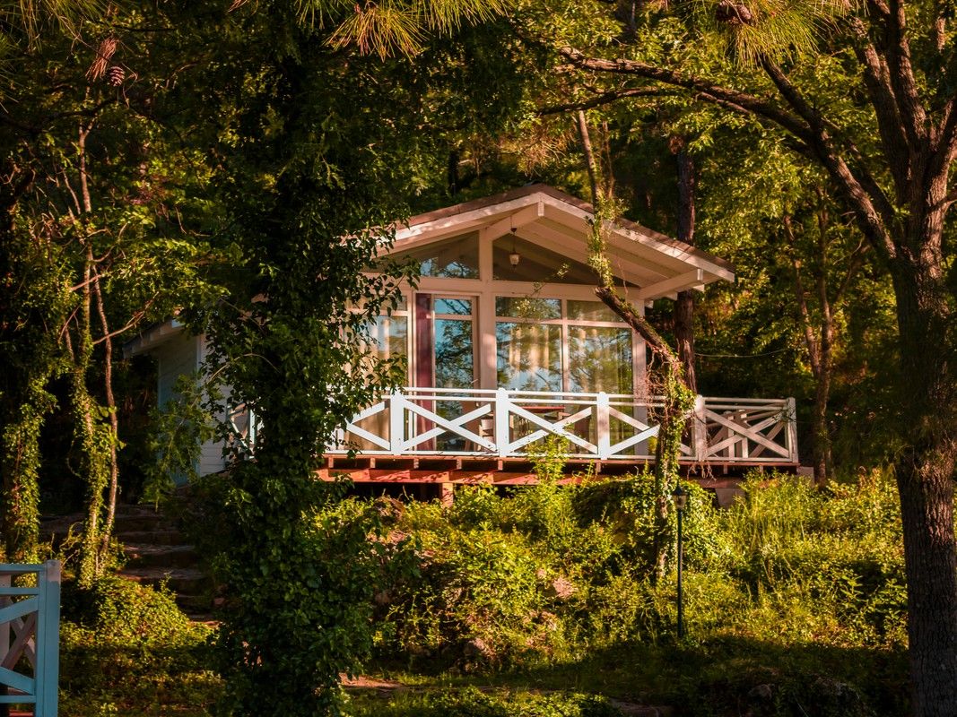 Saklı Göl Evleri · Bungalov