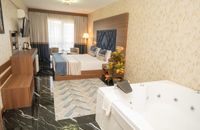 Senior Suite