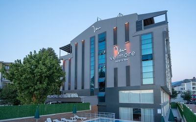 Velmore Hotel & Spa · 5