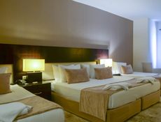 Quatro Deluxe Room