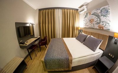 Levor Hotel · 4