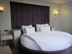 Executive Corner Room