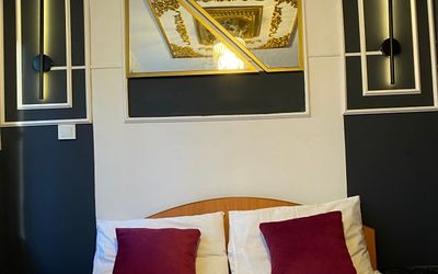 Petek Hotel · 5