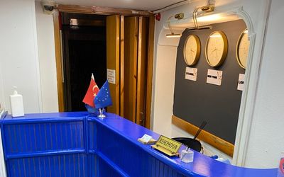 Petek Hotel · 3