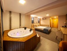 Teras Suite - Jakuzili