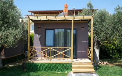 Gargaron Beach Hotel · 4