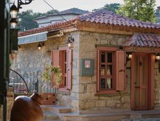Betelgeuse Taş Evi