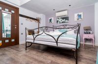 Yasemin Room - Large Double Bed