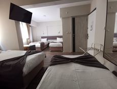 Suite-Zimmer - Vierbettzimmer