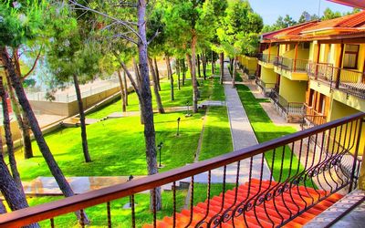 Dardanos Yerleşkesi Resort Otel · 4
