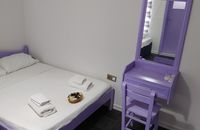 liliowy pokój