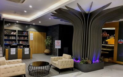 Akol Hotel · 3