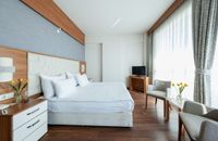 Corner Suite